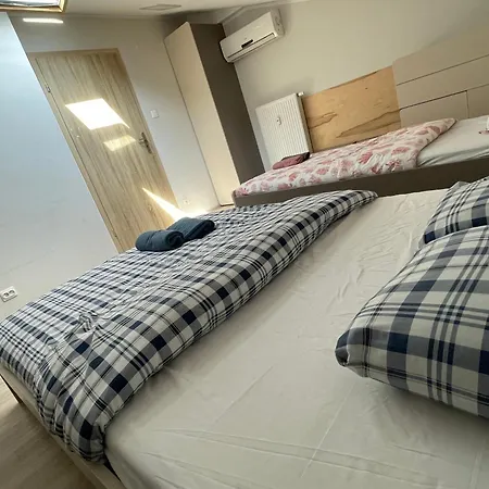 Apartmán Milo Mi - 2 Bedroom In The Old Town Poznaň