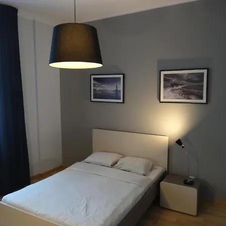 Milo Mi - 2 Bedroom In The Old Town Апартаменты